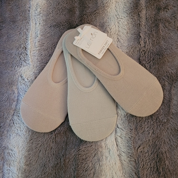 Lemon Accessories - Lemon Powder Soft Socks NWT